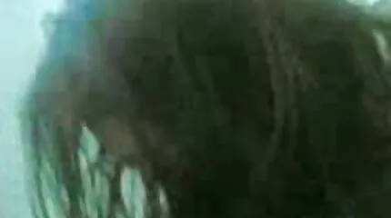 Az idős férfi szex miatt elvált egy mell erotikus filmek magyarul nélküli fiatal szukától, és megfújt egy üszőt.