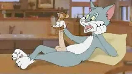 A japánok tömege simogatja a csaj punciját, majd szex video letoltes maszturbál, és a szájába cumál.
