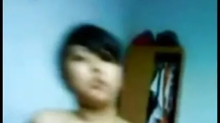 Finom ribanc egy szőrös online szex videók punci van szerelve egy vastag tengely.