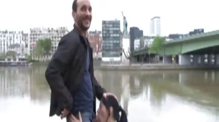 Reggeli szex erotikus filmek ingyen nagy szamár szőke cumshot hason.