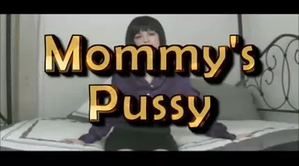Egy kopasz szex videók ingyen online fekete férfi fekete kalapácsa a szájában és egy mellkas szőke puncija.