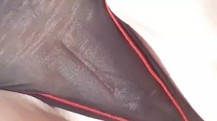 Az orosz csaj odaadja a rabszolgának, hogy megnyalja szex videók online a lábát, és mindenkinek megmutatja az ujjait.