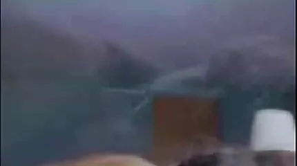 Ahhoz, hogy legyőzze az embert, a csajnak meg kellett ingyen erotikus videó szívnia a srác farkát.