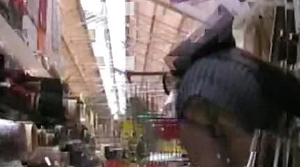 Egy fiatal orosz diák pompás online szex video kibaszott szája és feszes segge.
