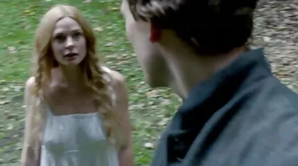 A erotikus videok ingyen nőnek kicsi a mellei, de nagy a vágy, hogy dugjon.
