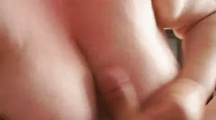 Fekete ingyen anál szex videók srác szar kövér csaj punci és cum a seggét.