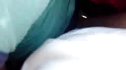 A erotikus filmek magyarul munkás kibaszott egy karcsú szőkét, és megtöltötte spermával.