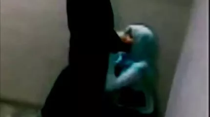 Erotikus buli magyarul beszélő szex videók kibaszott gyönyörű szépségekkel.