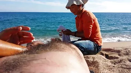 A transz orvos egy pontot adott a betegnek ingyen online szex video a seggébe.