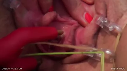 Kibaszott egy szukát a képernyőteszten, online szex video és az egész arcát beborította.