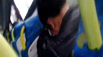 A buja barátnők leszbikus szexet folytattak a víz alatt, maszkban. erotikus videok ingyen