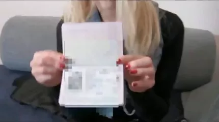 A legszebb szamár megnyalta ingyen anál szex videók és cigizett.