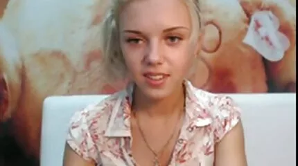 Summer Bril kakasmasszázst adott erotikus videók ingyen a férfinak a szájával az orgazmus eléréséhez.