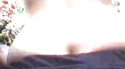 Sovány barna szar a konyhaasztalon, és magyarul beszélő szex videók kapott cum a punciját.