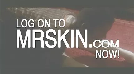Orosz barna hajú, nagy mellű nőnek cum az online szex videók ágyékában.