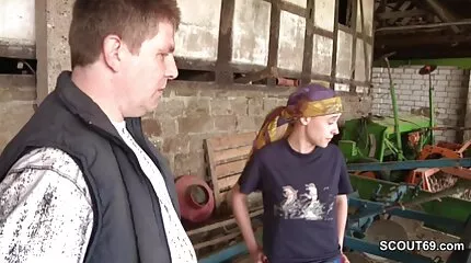 Vörös hajú orosz erotikus filmek online diák olajozott és lerántott vörös zokniban.